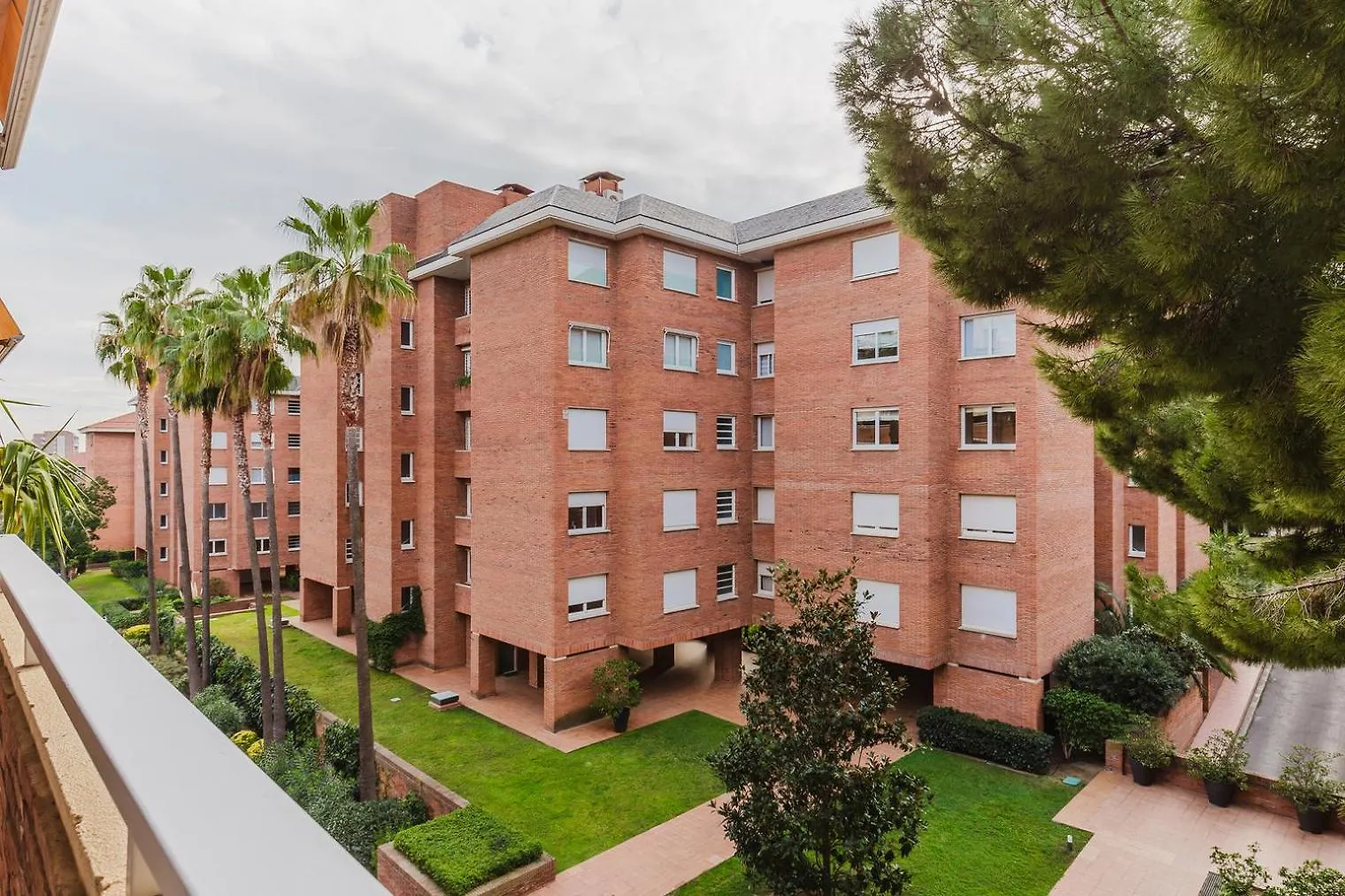 Appartamento Blueground Pedralbes Pool Garden Ac Bcn-175 Barcellona Spagna